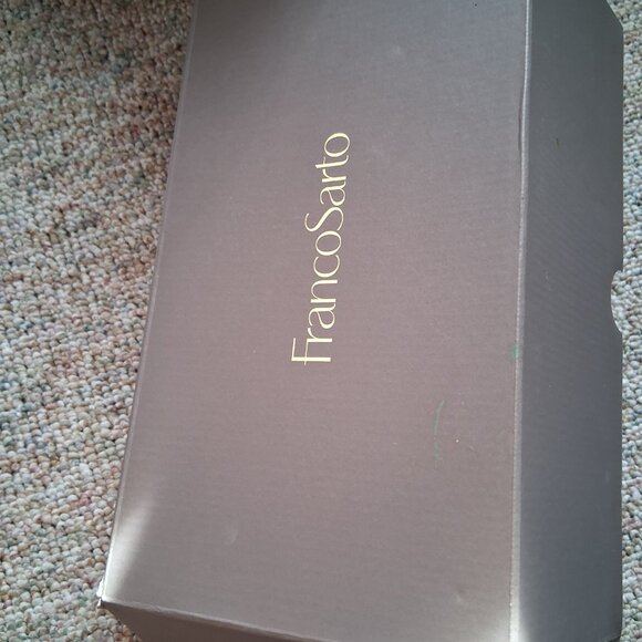 Womens Patent Leather Shoes - Picture 4 of 4